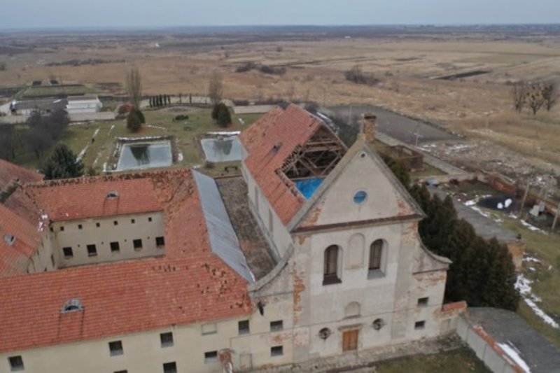 Наслідки обвалу даху в монастирі Капуцинів. Відео
