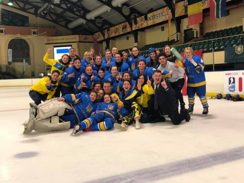 10 фактів про історичну перемогу жіночої збірної України з хокею