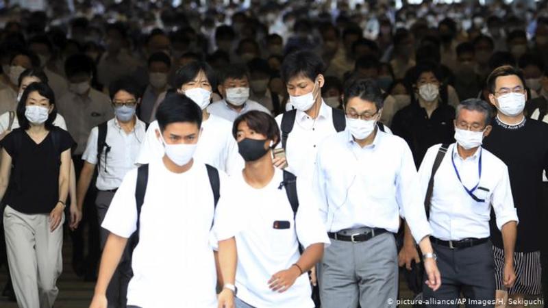 Як культура носіння масок в Японії рятує життя під час пандемії