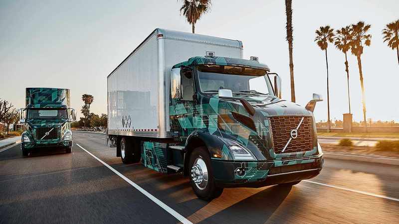 Volvo починає продажі електричних вантажівок у США і Канаді