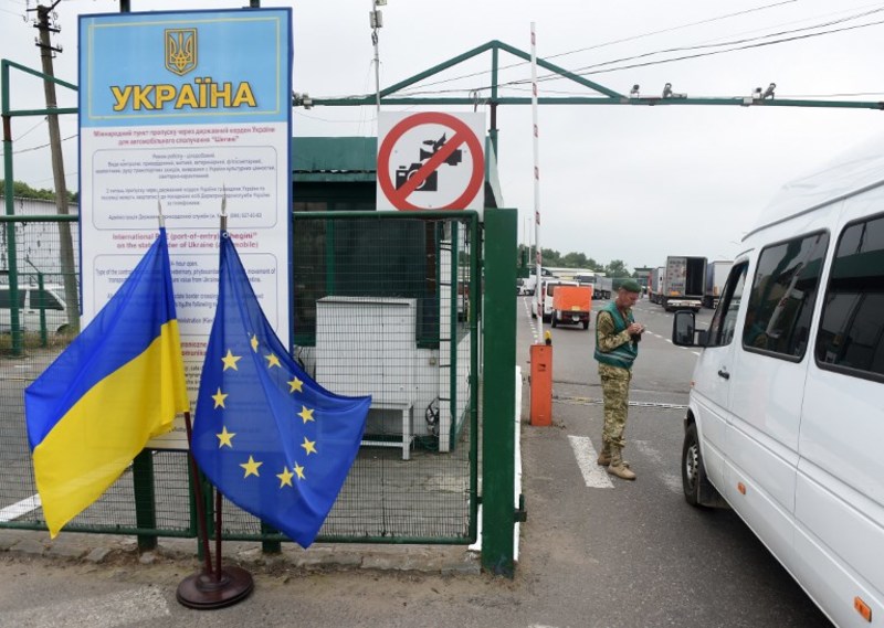 Українцям стали частіше відмовляти у в'їзді в ЄС за безвізом