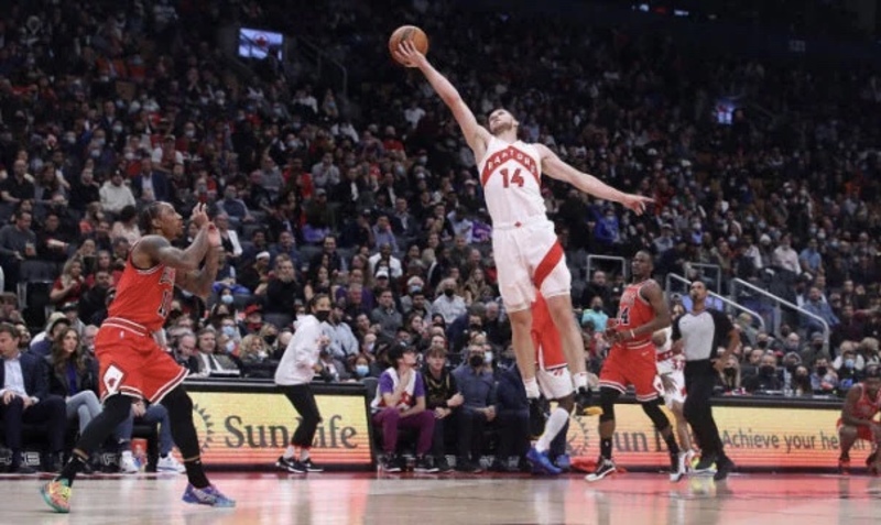 НБА: «Торонто» програв вдома «Чикаго», Михайлюк набрав 5 очок