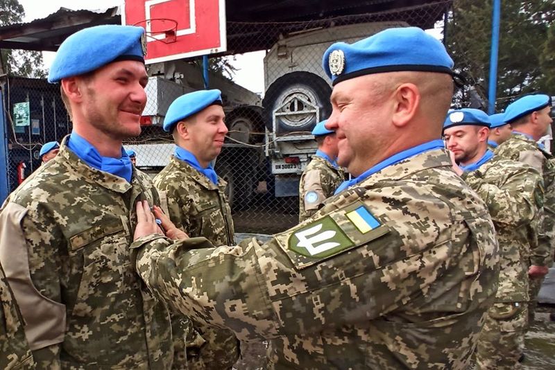 Українських вертолітників нагородили медалями ООН