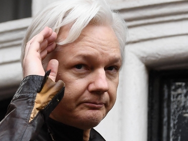У засновника Wikileaks стався мікроінсульт - наречена Ассанжа