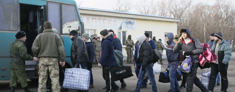 Обмін закінчився: бойовики звільнили 74 українців