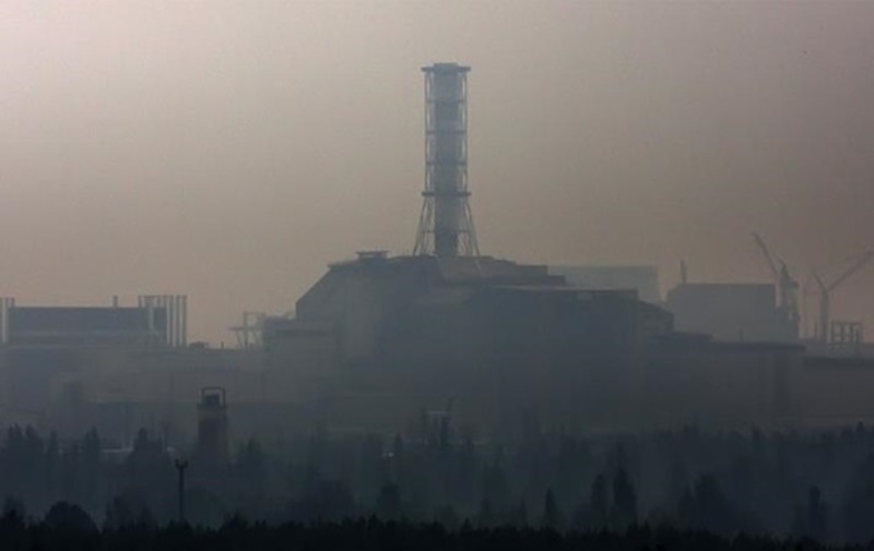 У Greenpeace назвали пожежу біля Чорнобиля катастрофічною