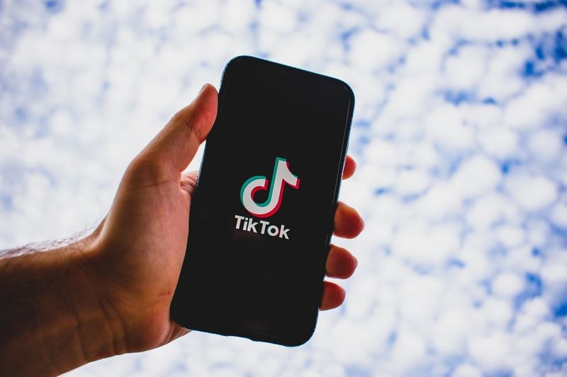 Компанія-власник TikTok відмовила Microsoft у купівлі додатка