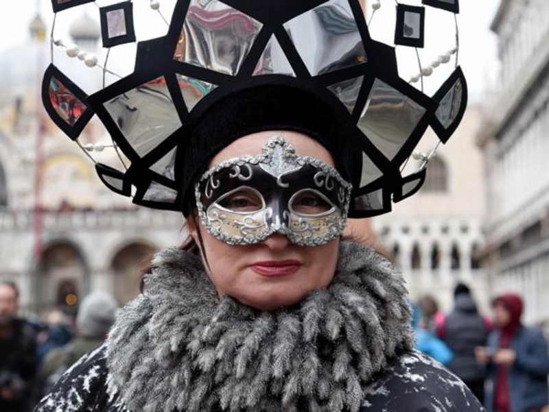 Вбрання українки вразило Венеціанський карнавал