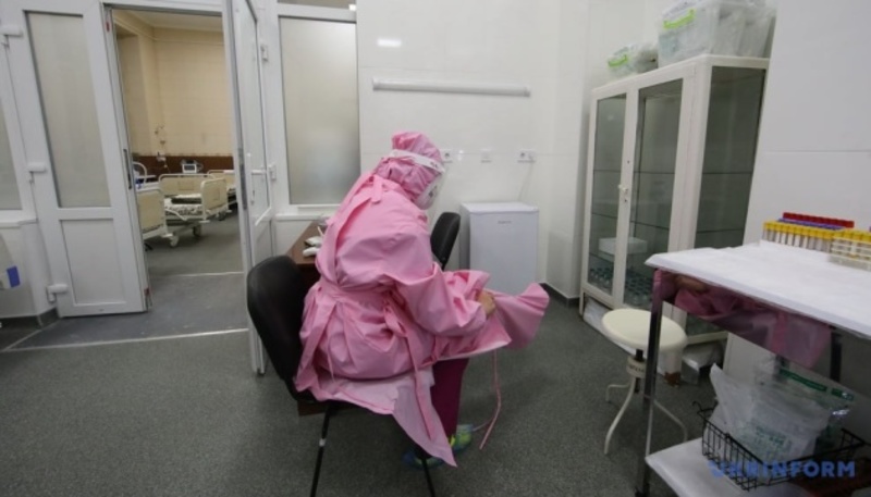В Україні за добу - 9 176 випадків коронавірусу