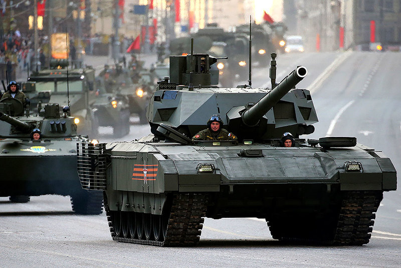 Російський танк заглух прямо посеред Червоної площі