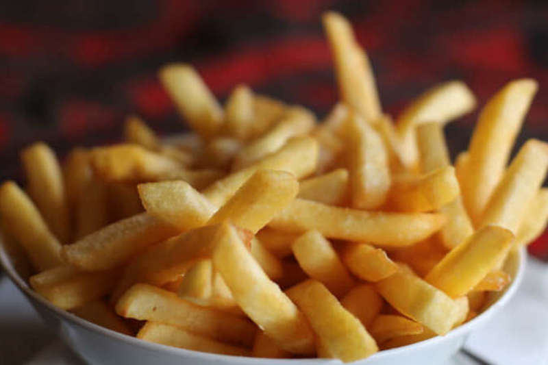 Бельгійців просять їсти більше картоплі фрі під час пандемії коронавірусу