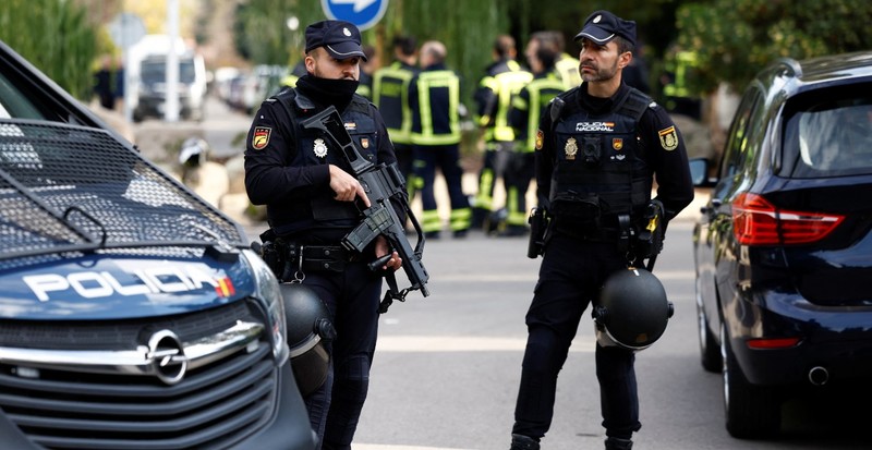 У посольстві України в Мадриді вибухнув конверт - є поранені