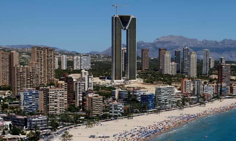 В Іспанії добудували найвищий житловий будинок в ЄС