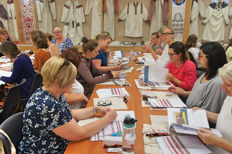 В Австралії відкрили перші курси української вишивки