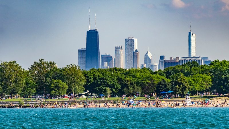 Пляжі Чикаго відкриті до купального сезону: інформація для відвідувачів