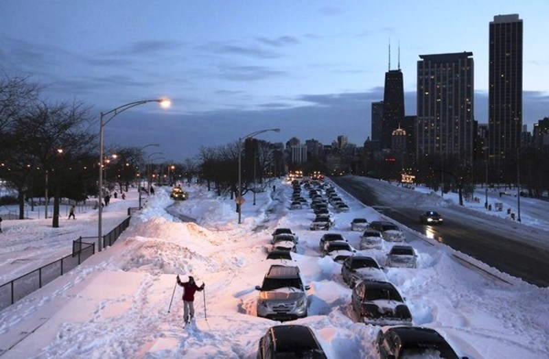 Відсьогодні у Чикаго вводять заборону на нічне паркування