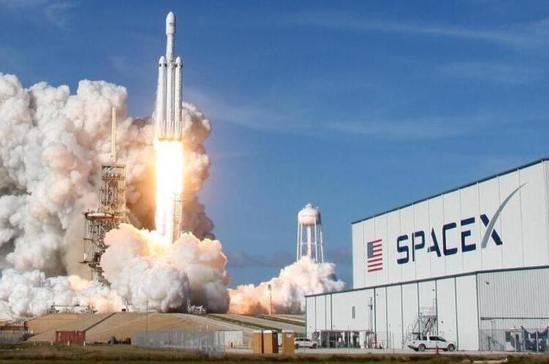 Скільки Україна заплатить SpaceX за запуск супутника