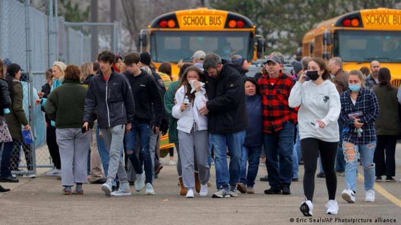 Стрілянина у школі Мічигану: щонайменше 3 людини загинули, 6 – поранені