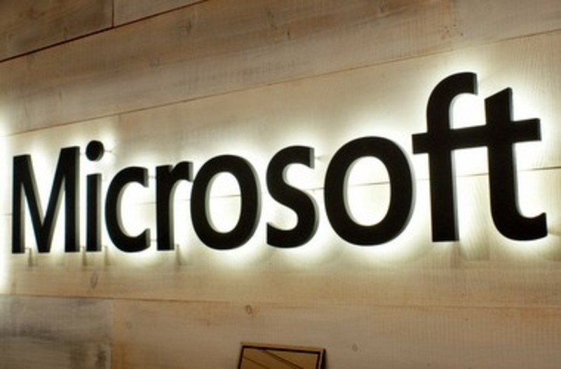 Microsoft запрошує до програми "Школа у Хмарах"