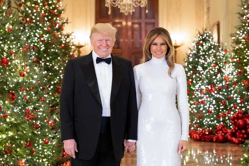 Дональд та Меланія Трамп привітали американців з Різдвом Христовим