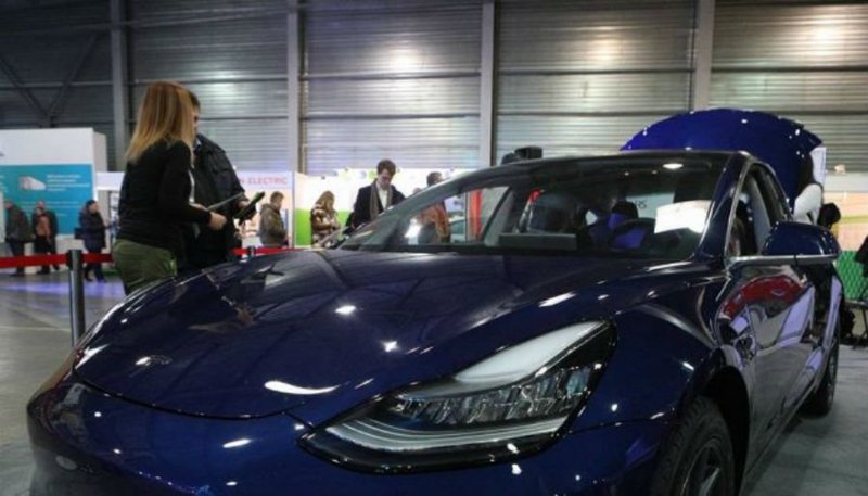 In Ukraine officially unveiled a new Tesla Model 3