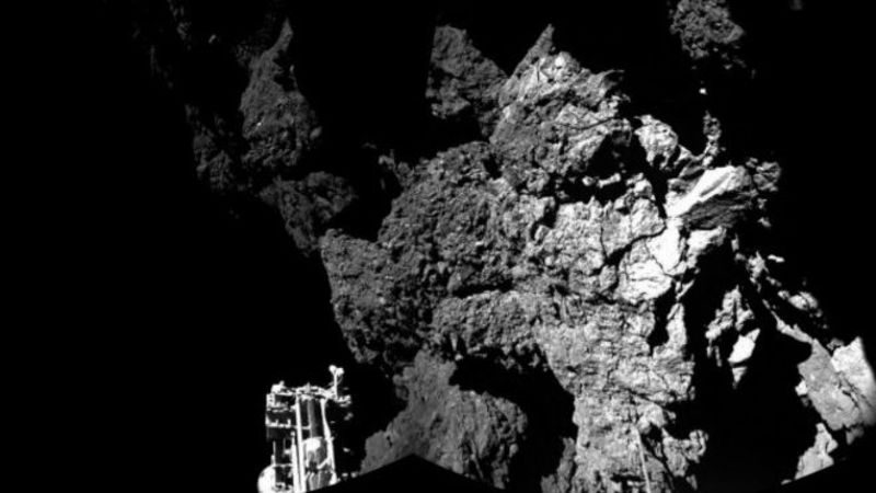 "Філи" виявив на кометі органічні молекули