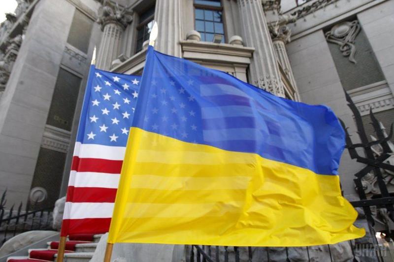 Посольство України в США вивчає питання чартерного рейсу