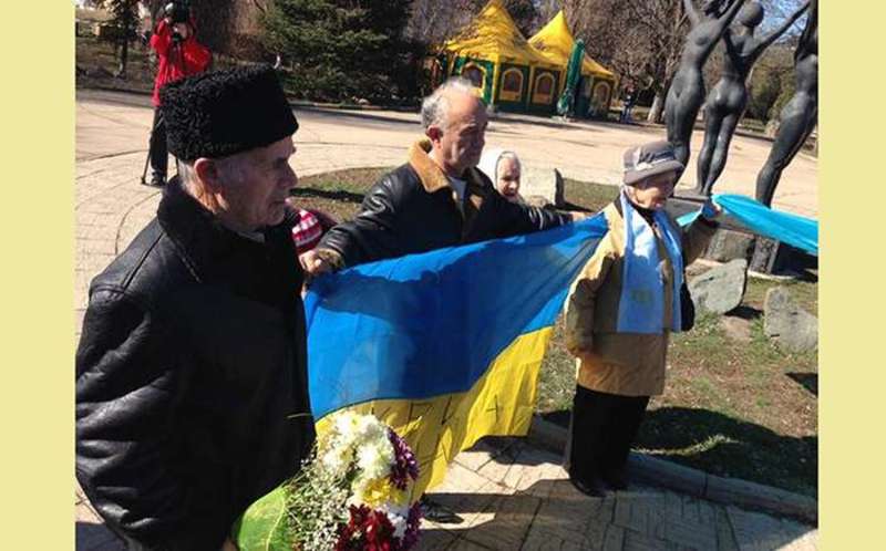 В окупованому Криму активісти публічно відзначили день народження Шевченка
