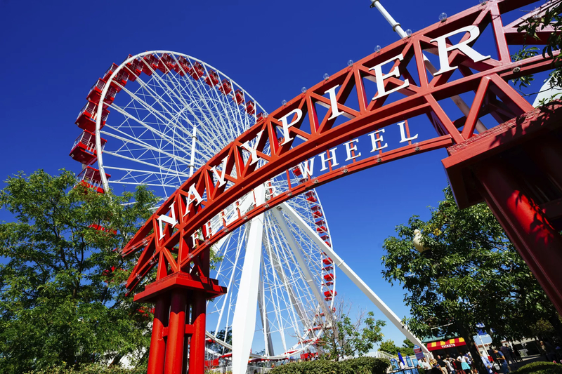 Navy Pier запрошує безкоштовно покататися на Ferris wheel