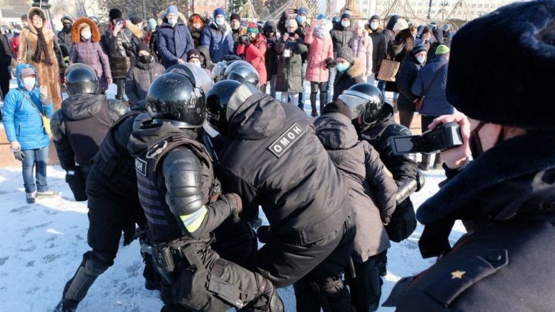 У Росії розпочалися акції протесту проти арешту Навального - відео