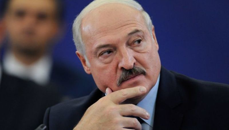 Лукашенко заборонив повертатися лікарям, які виїхали з країни