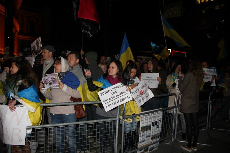 Українці в Лондоні, спільно з росіянами та білорусами, "відлякали" Кобзона