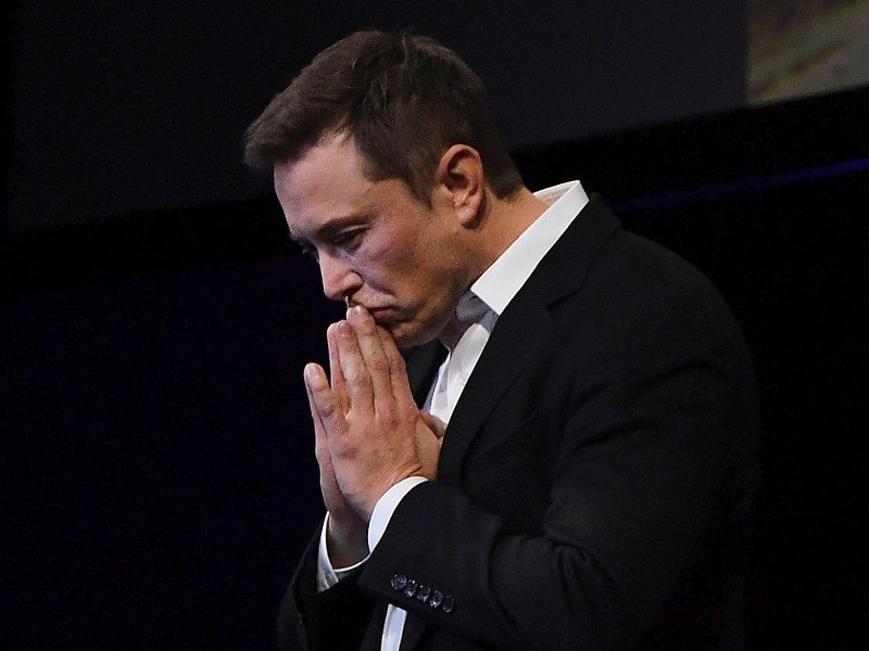 Ілон Маск відкриває завод Tesla, попри заборону влади