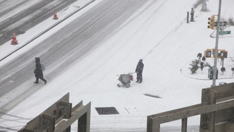 Численні снігопади паралізували 6 американських штатів