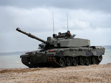 До України прибули перші британські танки Challenger 2