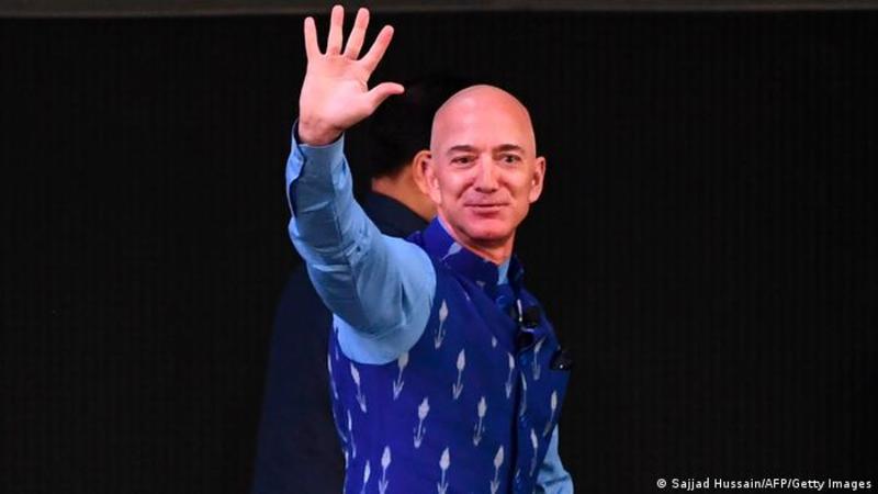 Безос йде з посади гендиректора Amazon