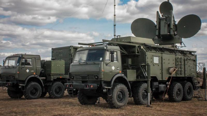Росія глушить GPS-сигнали і атакує супутники на орбіті