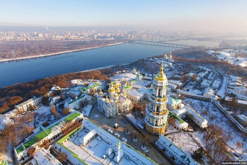 З'явилось відео засніженого Києва з висоти пташиного польоту
