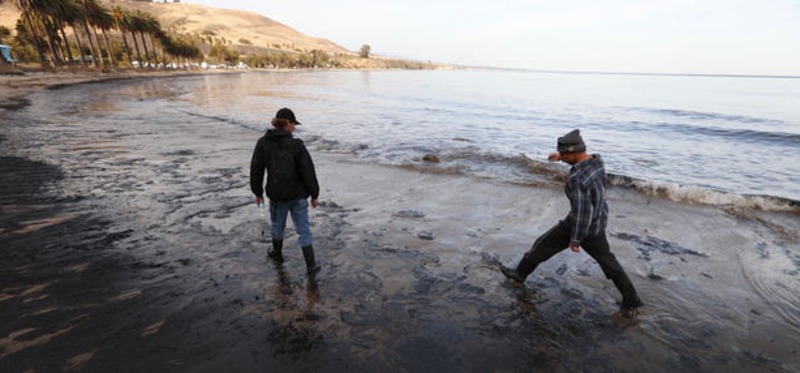 Мешканців Санта-Барбари евакуювали через витік нафти