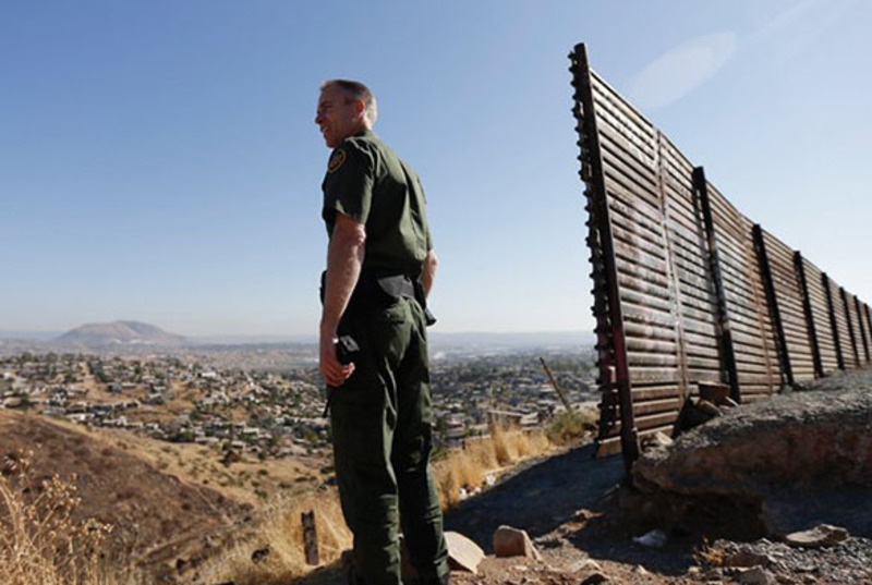 Пентагон виділить $1 млрд на будівництво стіни на кордоні з Мексикою