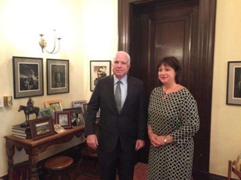 Яресько попросила Маккейна допомогти озброїти Україну