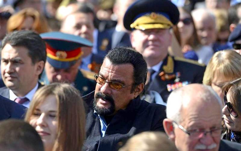 Стівен Сігал відвідав парад у Москві