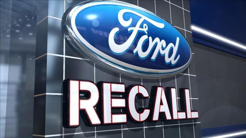 Ford відкликає більше мільйона авто через проблеми з кермом