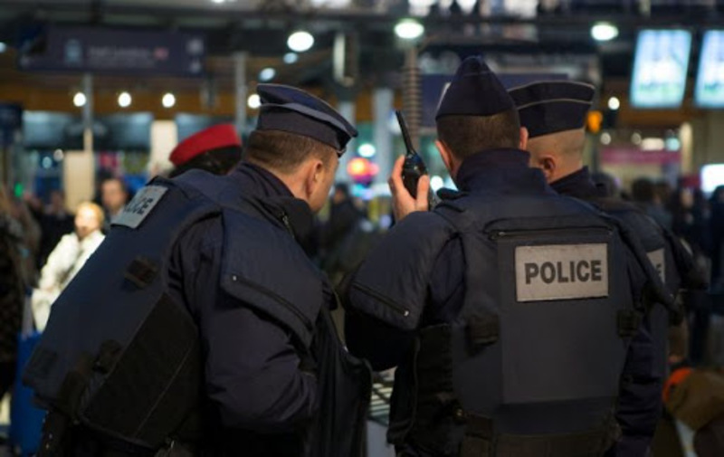 У Франції вбили 3 поліцейських, які приїхали за викликом про домашнє насильство