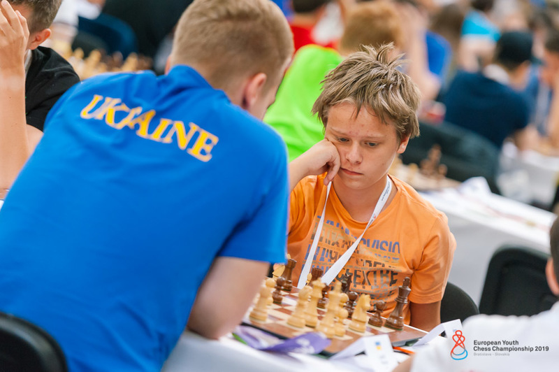 Юні українські шахісти впевнено здобувають перемоги у Братиславі