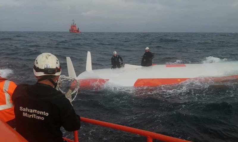 В Іспанії врятували 62-річного моряка — чоловік 16 годин провів у перекинутому човні