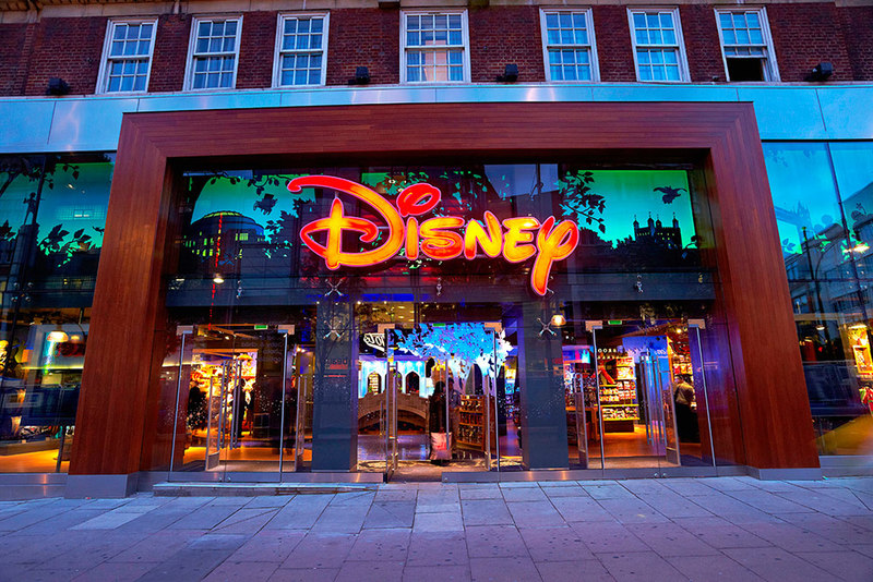Disney закриває десятки магазинів у США і Канаді