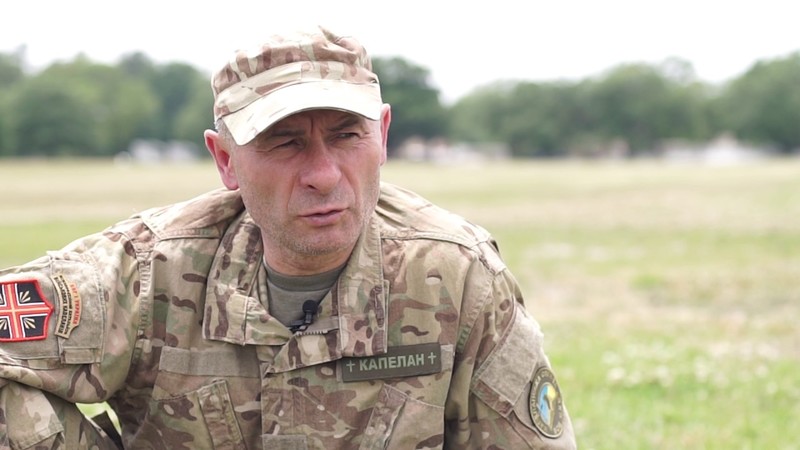 Українські військові священики тренуються в США
