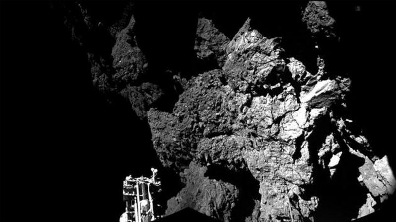 ASTRONOMERS FIND SIGNS OF POSSIBLE ALIEN LIFE ON COMET