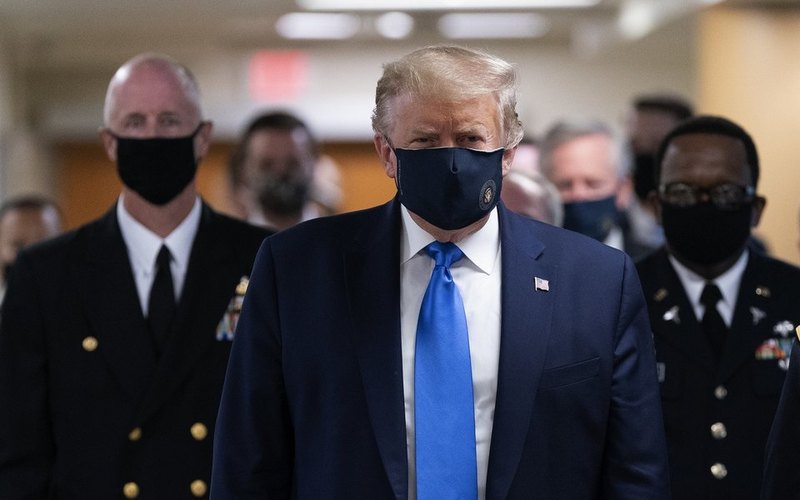 Трамп назвав носіння маски проявом "патріотизму"